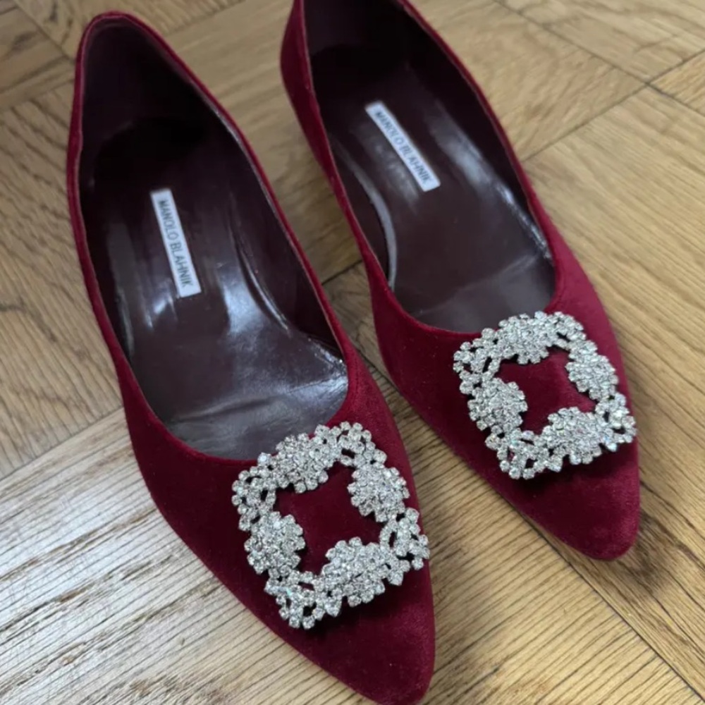 Manolo Blahnik Hangisi Burgundy Velvet Flats